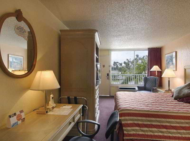 Howard Johnson By Wyndham Tropical Palms Kissimmee Kültér fotó